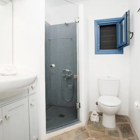 Daire Blue Window House *