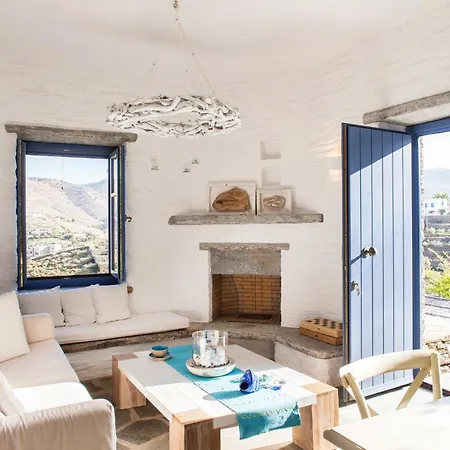Daire Blue Window House *