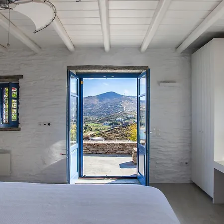 Daire Blue Window House